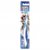 Oral-B Junior cu personaje din Star Wars. Periuță de dinți - Image 1