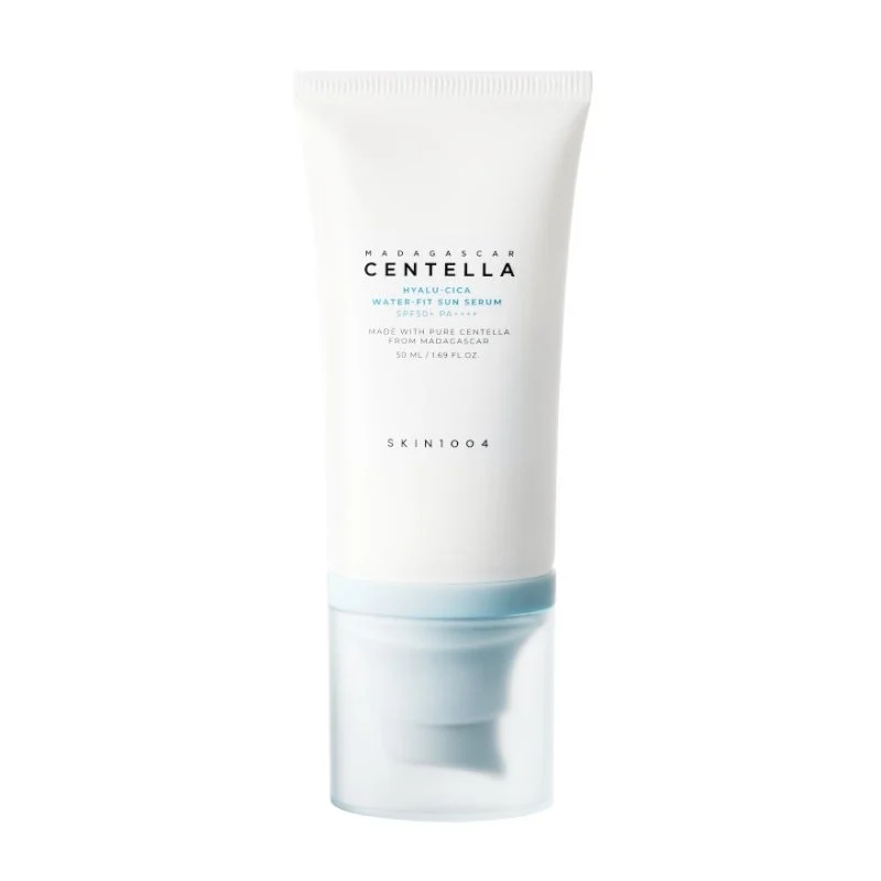 Skin1004 Madagascar Centella Hyalu-Cica Water-Fit Sun Serum SPF50+ Pa+ Ser cu protecție solară Volum 50 ml