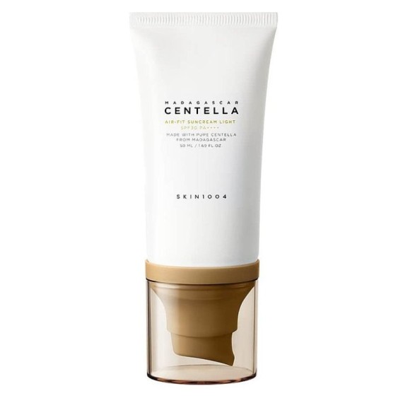 Skin1004 Madagascar Centella Air-fit Cremă de protecție solară ușoară (SPF 30)